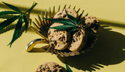 Cookies CBD chocolat et feuilles chanvre